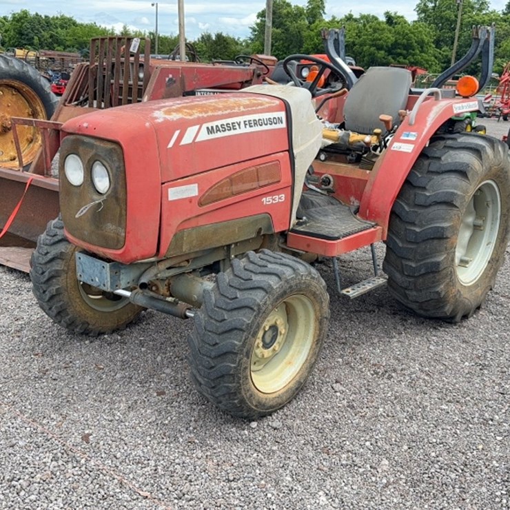 MASSEY-FERGUSON 1533
