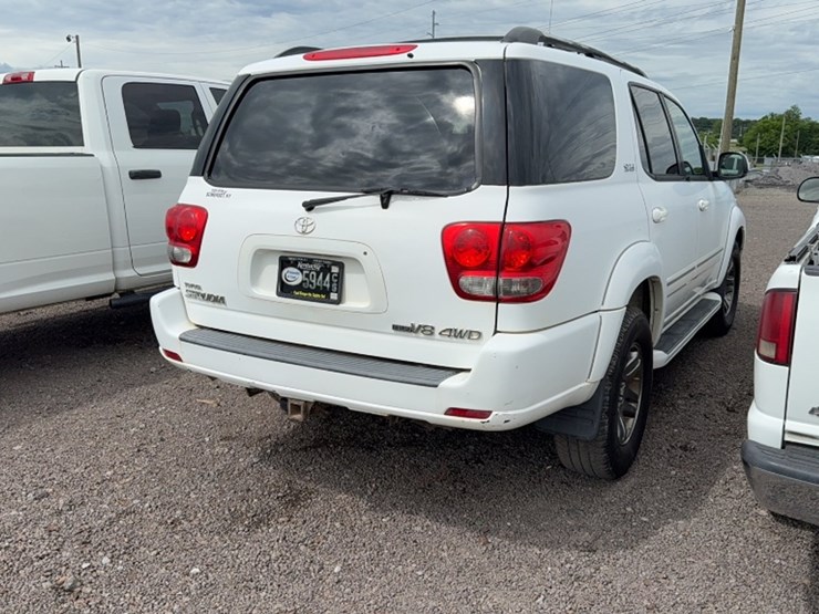 2007-toyota-sequoia-image-8