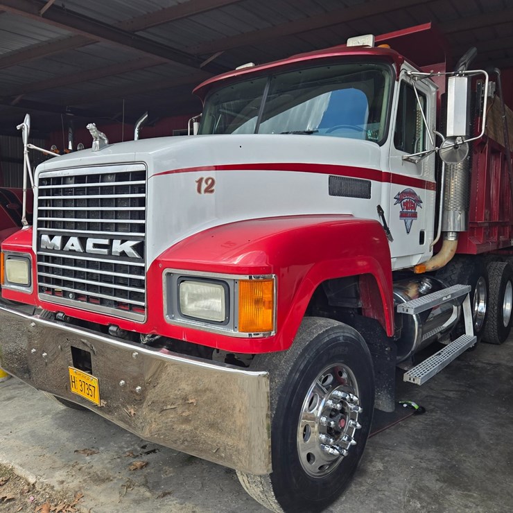 2003 MACK CH613