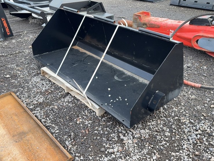 #2077-•-cat-74"-skid-steer-sweeper-bucket-image-1