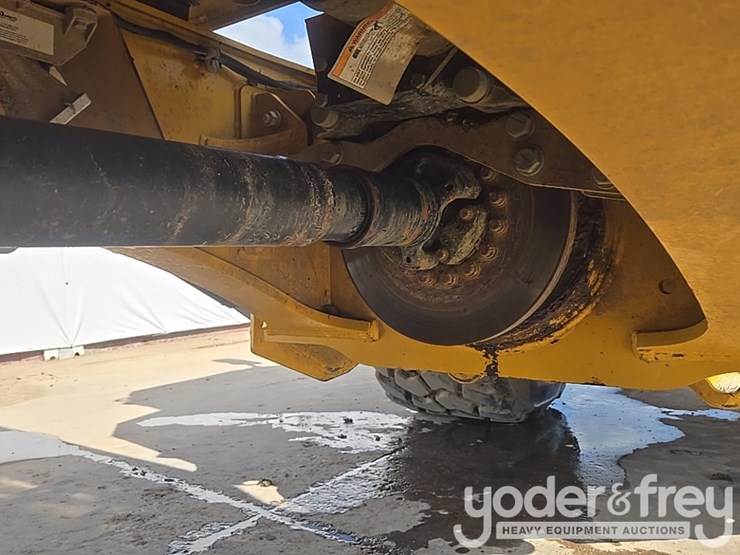 2023-deere-260e-image-27