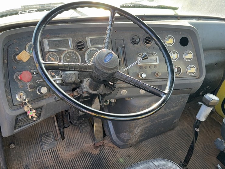 1994-ford-l-image-14