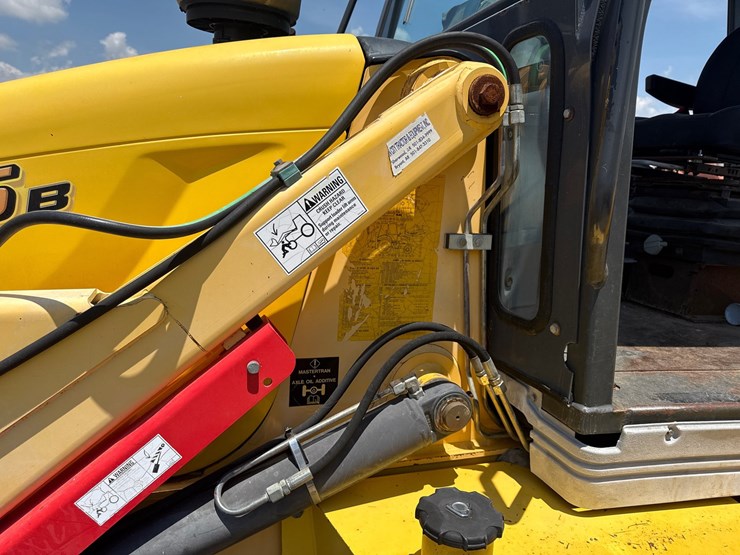 2009-new-holland-b95b-image-18