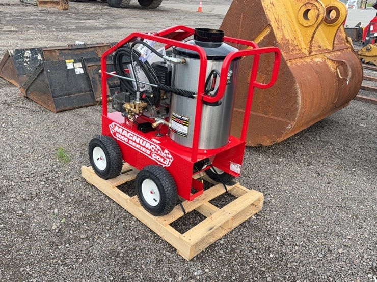 #2036-•-magnum-4000-series-pressure-washer-image-5