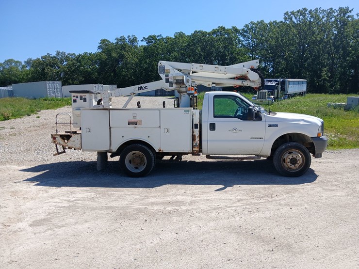 2003-ford-f550-image-11