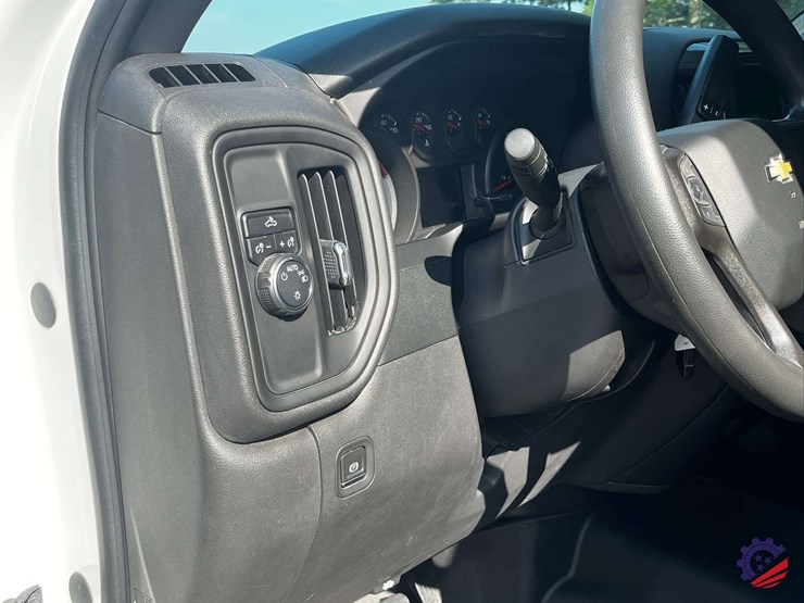 2019-chevrolet-silverado-truck-image-70