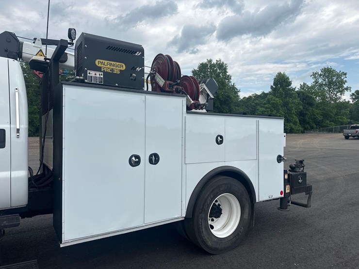 2013-ford-f750-image-12