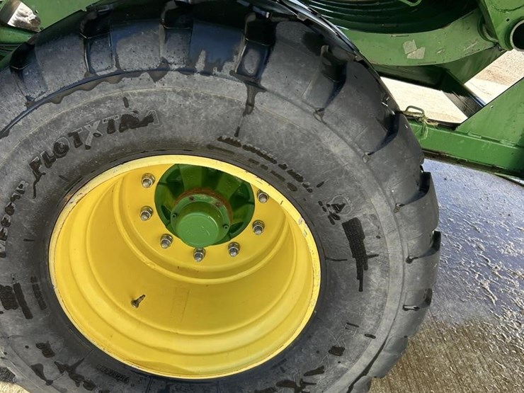 2016-john-deere-l340-image-36