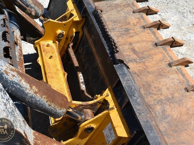 2019-deere-333g-image-19