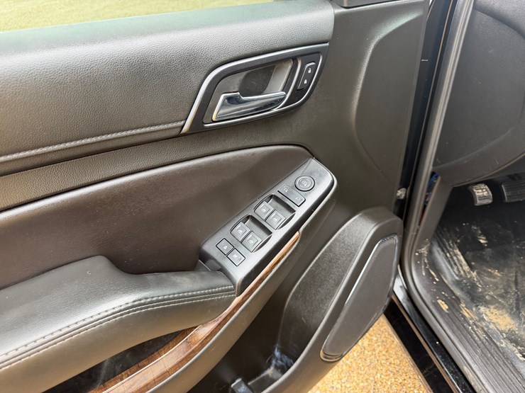 2018-chevrolet-tahoe-image-10