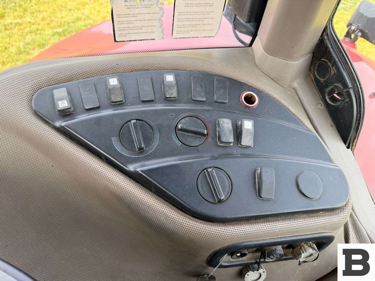 2014-case-ih-magnum-290-image-93