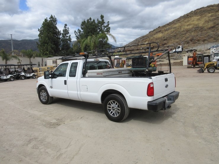 2014-ford-f250-xl-image-4