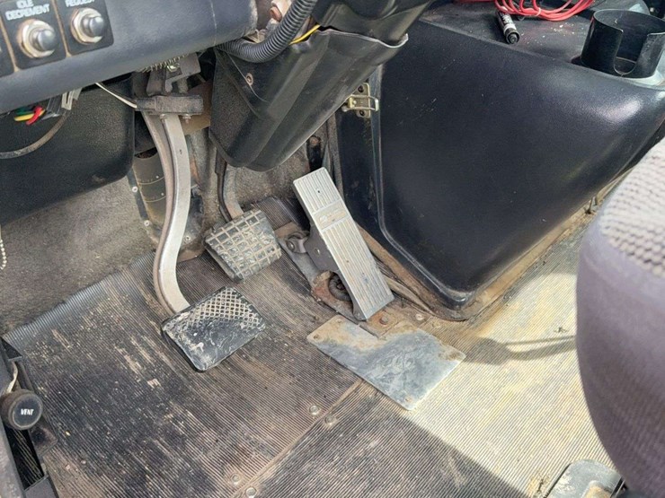 1996-cummins-m11-image-23