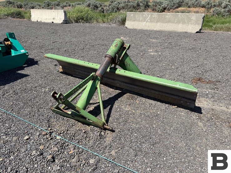 john-deere-8-image-1