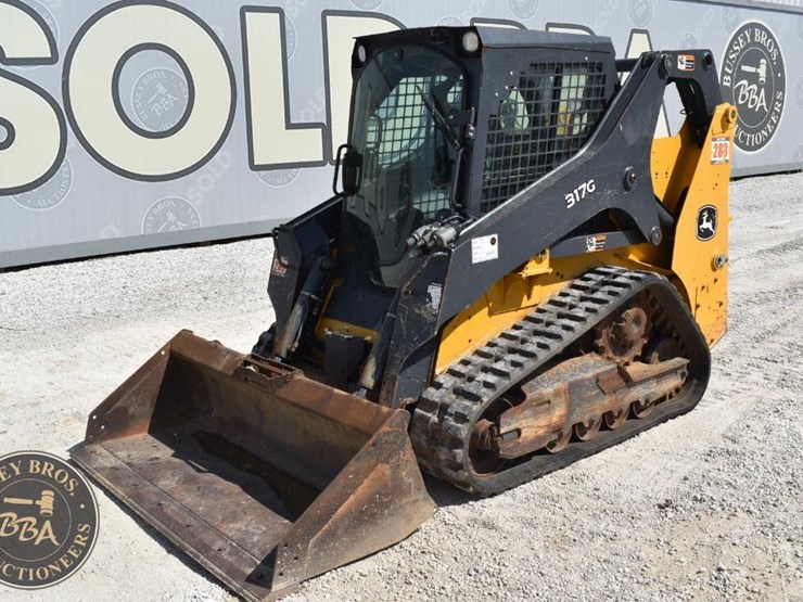 2019-deere-317g-42975-image-1