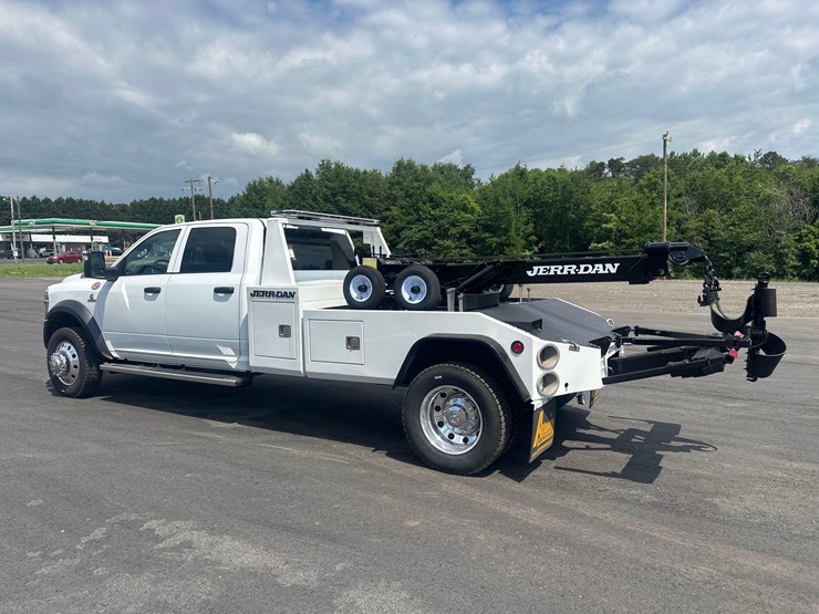 2026-dodge-ram-5500-image-4