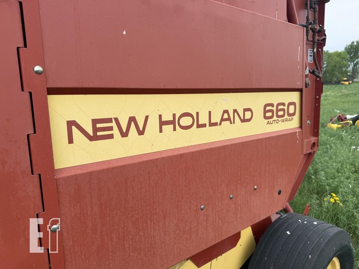 new-holland-660-image-16