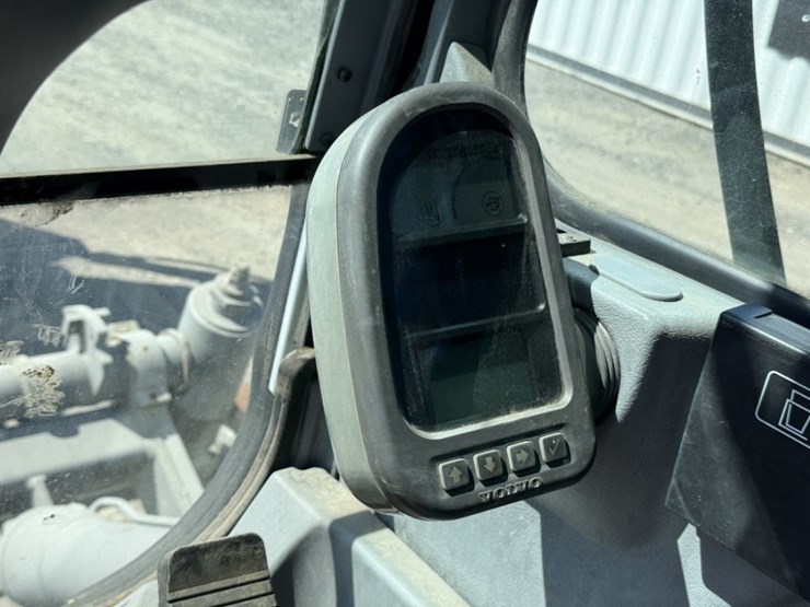 2004-volvo-ew180b-image-36