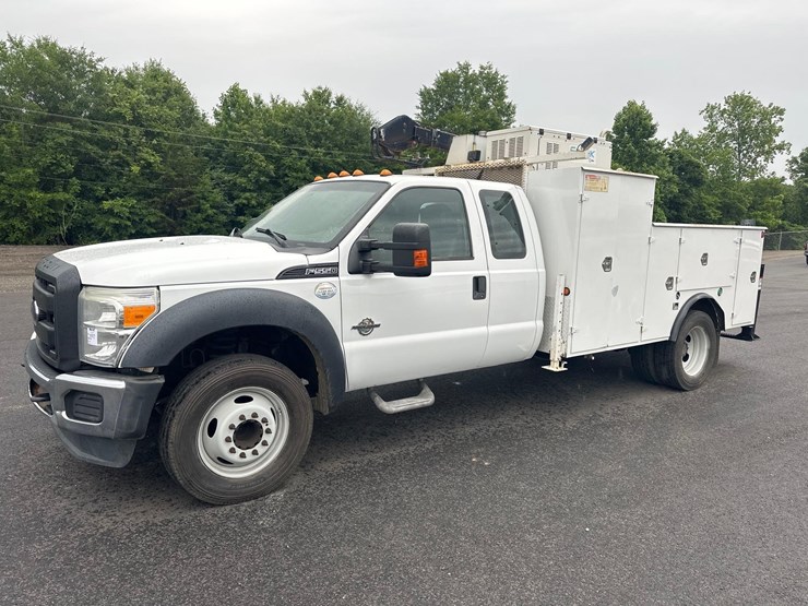 2016-ford-f550-xl-image-1