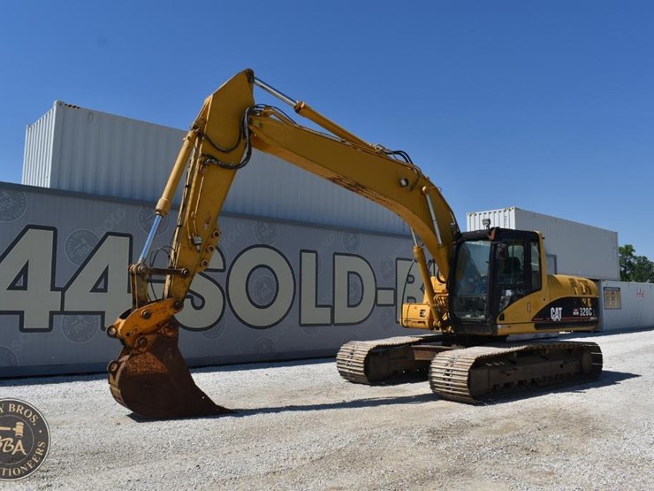 2005-caterpillar-320cl-image-3