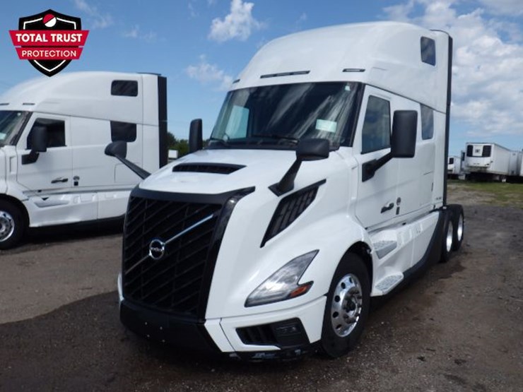 2025-volvo-vnl860-image-1