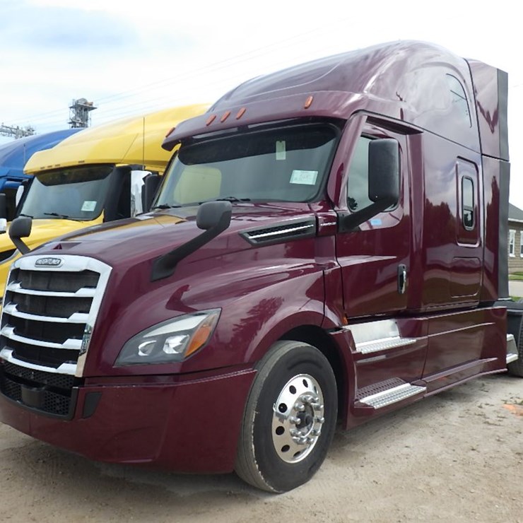 2023 FREIGHTLINER CASCADIA 126