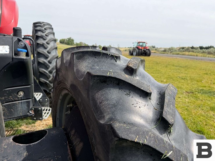 2011-case-ih-magnum-260-image-18