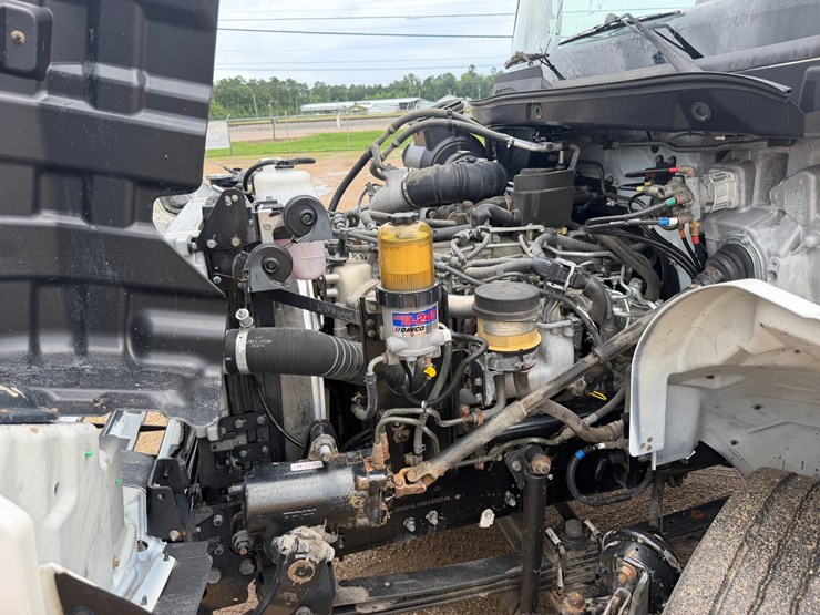 2016-hino-338-image-8