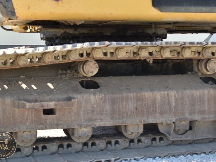 2005-caterpillar-320cl-image-38