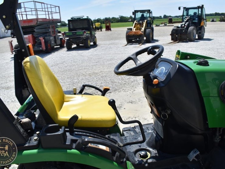 2007-john-deere-2320-image-30