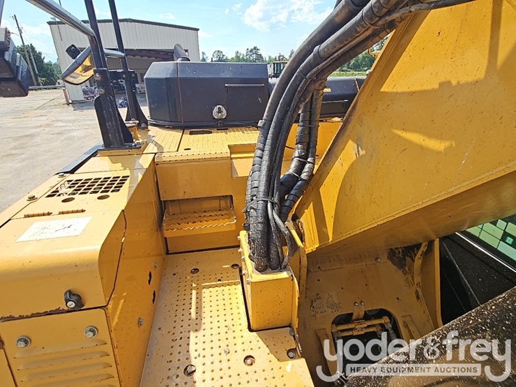 2018-caterpillar-335fl-image-21