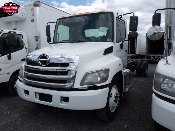 2019-hino-338-image-1