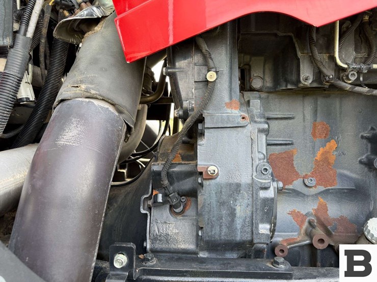 2011-case-ih-magnum-260-image-82