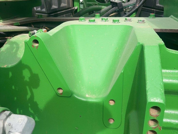 2013-john-deere-9510r-image-19