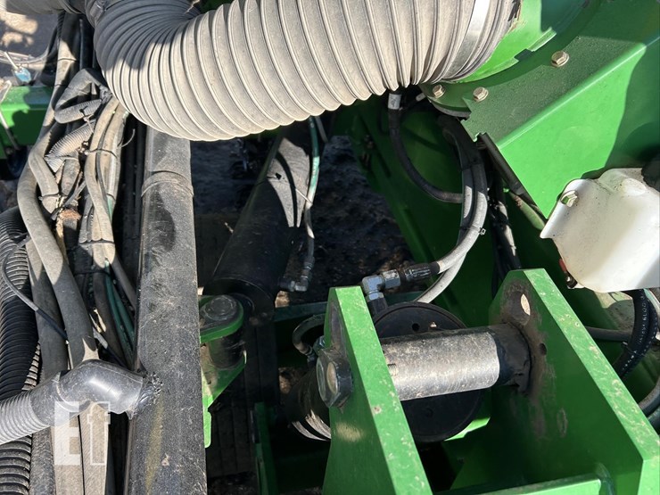 2023-john-deere-db90-image-72