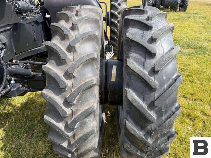 2017-case-ih-magnum-250-cvt-image-34