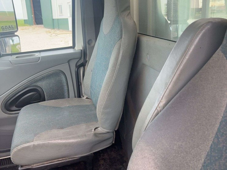 2003-international-durastar-4400-image-33