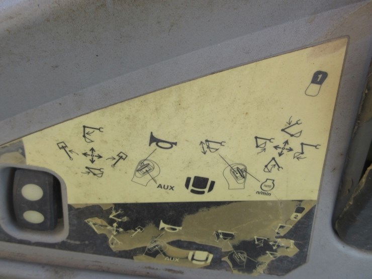 2013-caterpillar-420f-image-18