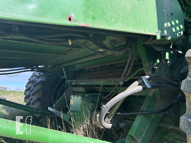 1982-john-deere-843-image-8