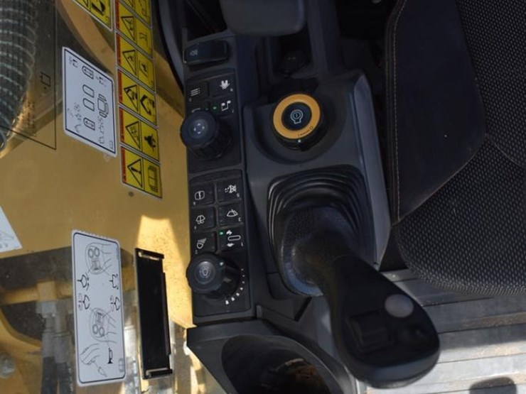 2019-caterpillar-336-image-61