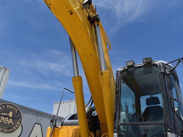 2015-komatsu-pc308us-lc-3e0-image-31