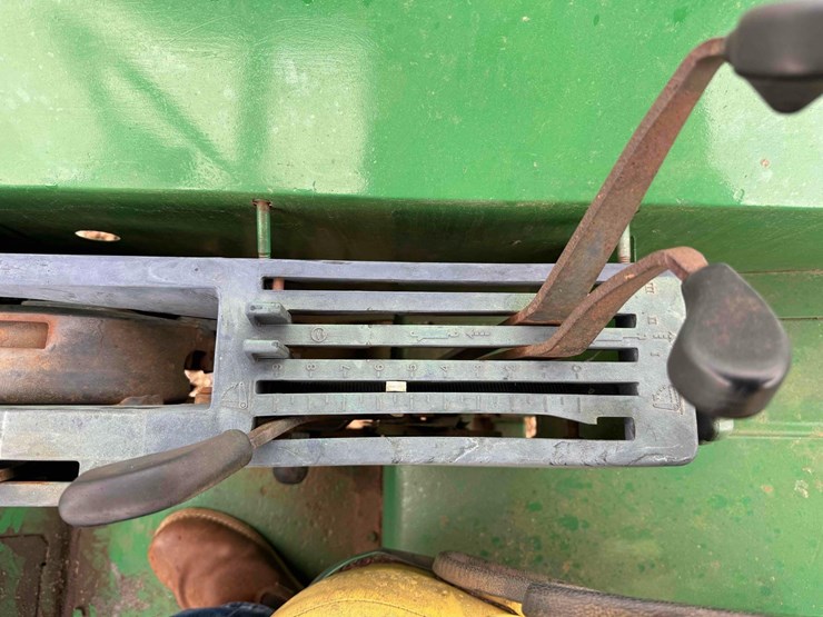 john-deere-4030-image-21