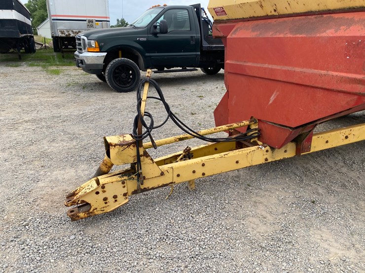 new-holland-307-image-8