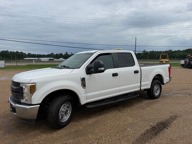 2019-ford-f250-image-1