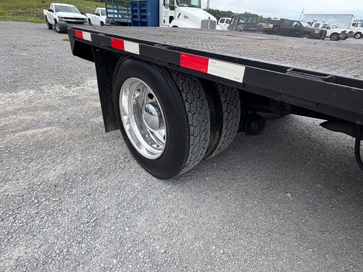 2005-international-durastar-4300-image-15