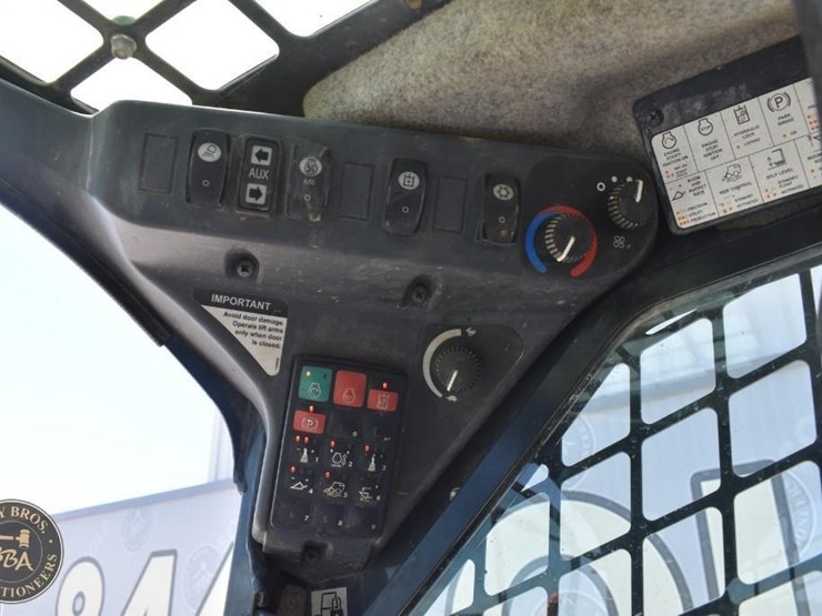 2019-deere-333g-image-44