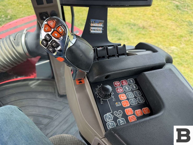 2015-case-ih-steiger-420-rowtrac-image-93
