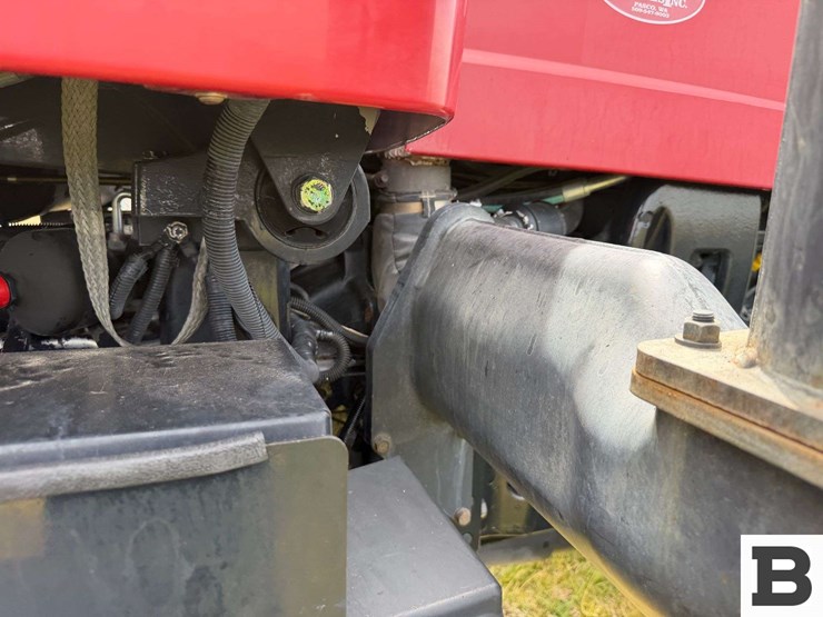 2010-case-ih-magnum-180-image-45
