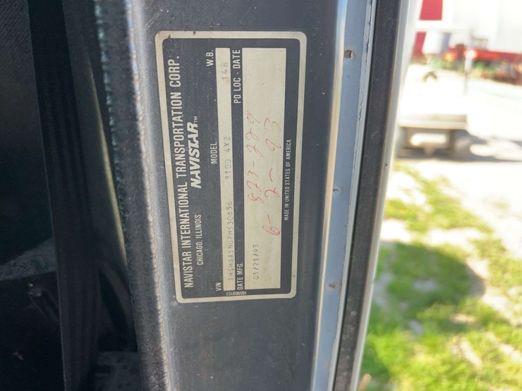 1993-international-8100-image-18