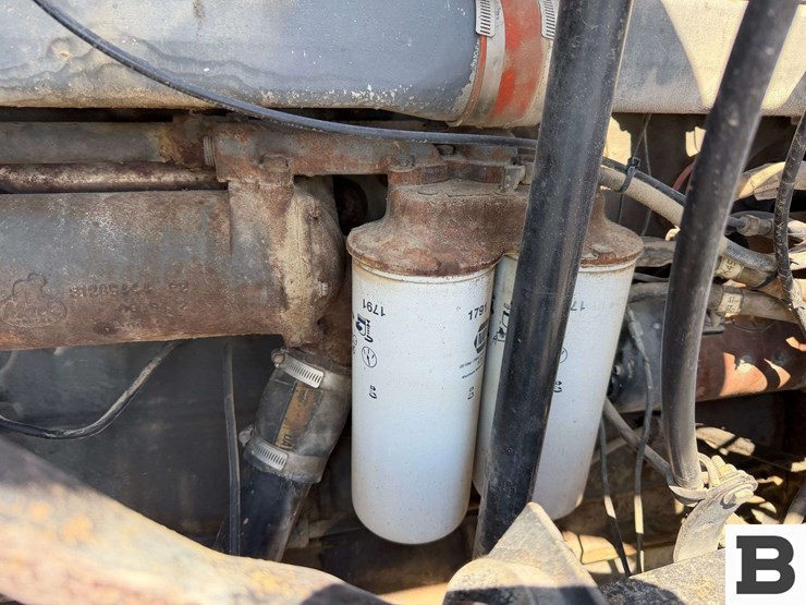 1990-mack-rd688s-image-46